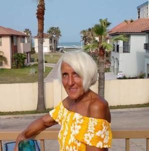 Meet your Posher, Suzanne